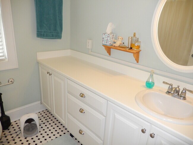 Building Photo - GLAMOROUS 3/2.5 w/ Pond View, Deck, Stainless Appliances, Wood Floors, Fireplace, & More! $2150/m...