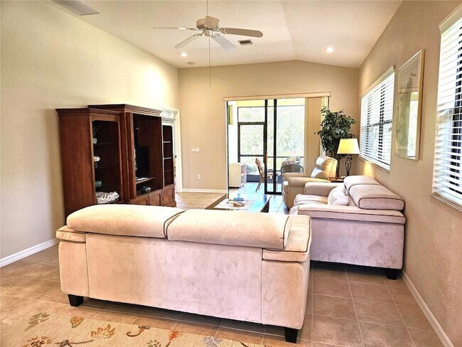 Building Photo - 4528 Cancello Grande Ave
