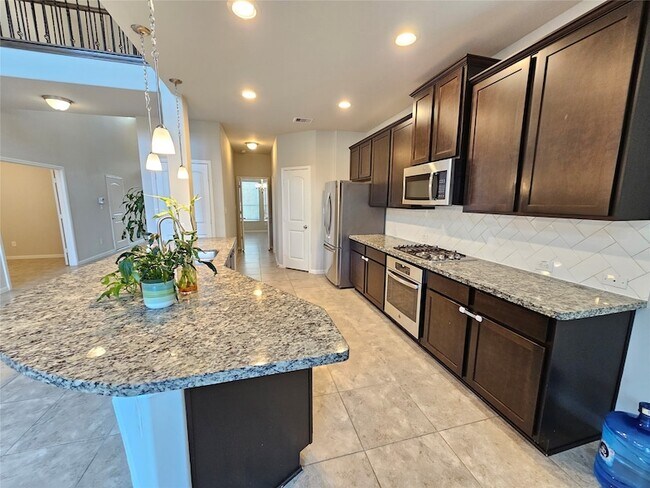 Building Photo - 24258 Via Vitani Dr