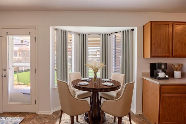 Building Photo - 1497 Dunlin Pl