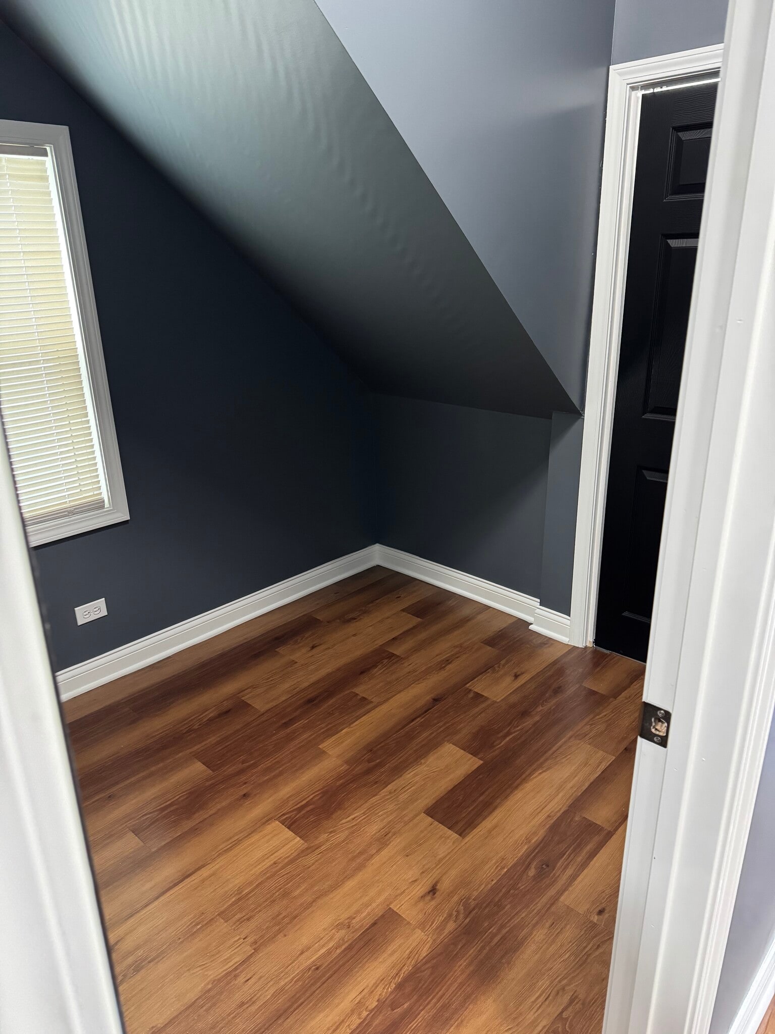 Building Photo - 2309 W 47th Pl