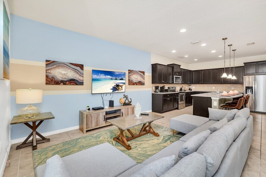 Building Photo - 8872 Qin Lp