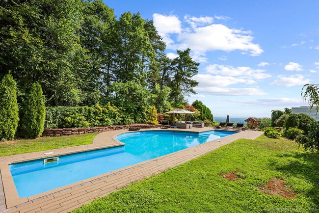 Building Photo - 130 Ferncliff Dr