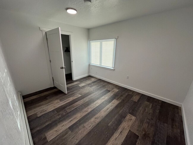 Building Photo - 1994 Badger Rd