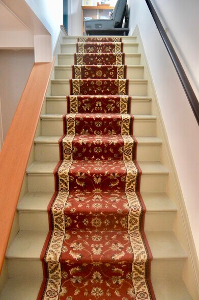 Building Photo - 56 Ash St