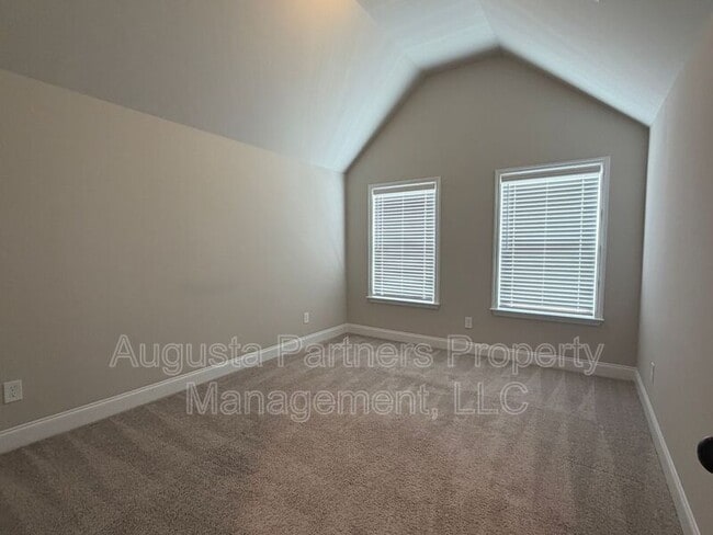 Building Photo - 3500 Hilltop Trl
