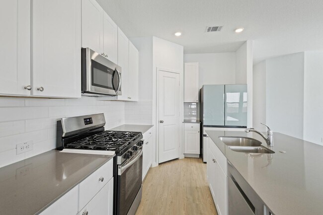 Building Photo - 5340 Cloves Cv