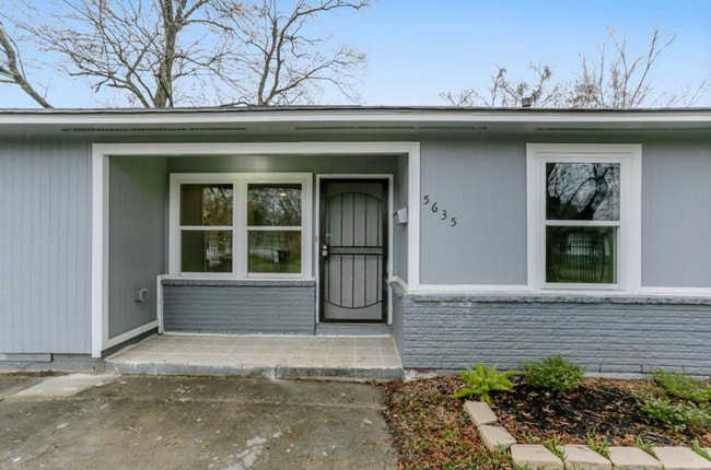 Building Photo - 5635 Belarbor St
