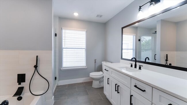 Building Photo - 3819 W Traditions Ct