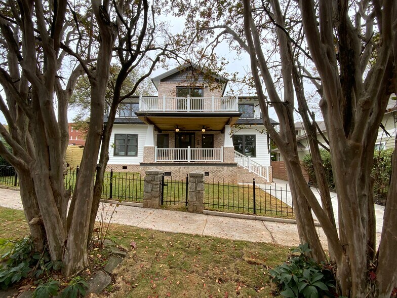 Building Photo - 116 3rd Ave