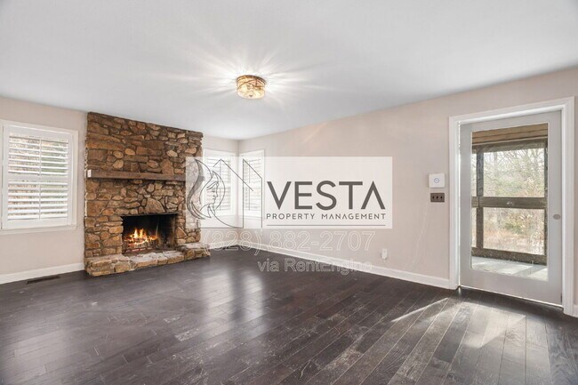 Building Photo - 4 Riddle Rd