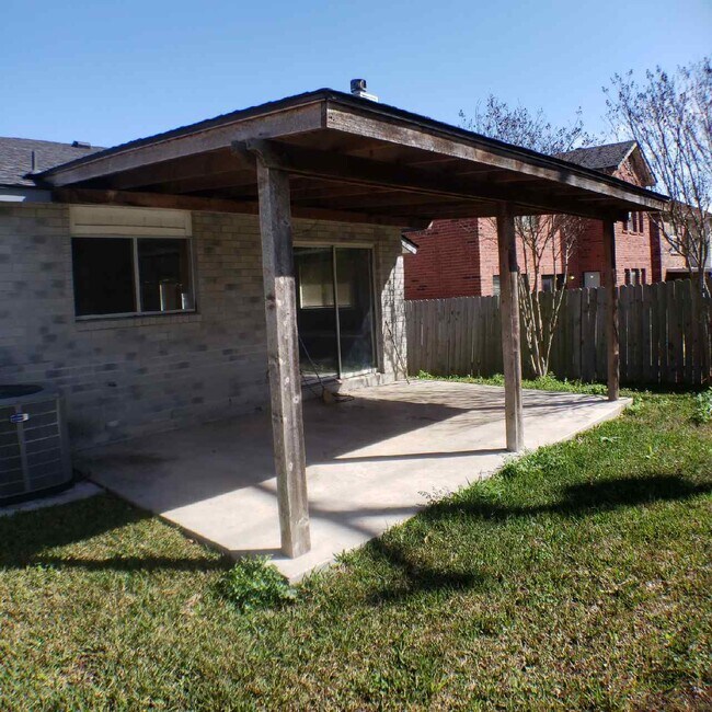 Building Photo - 8206 Talkenhorn