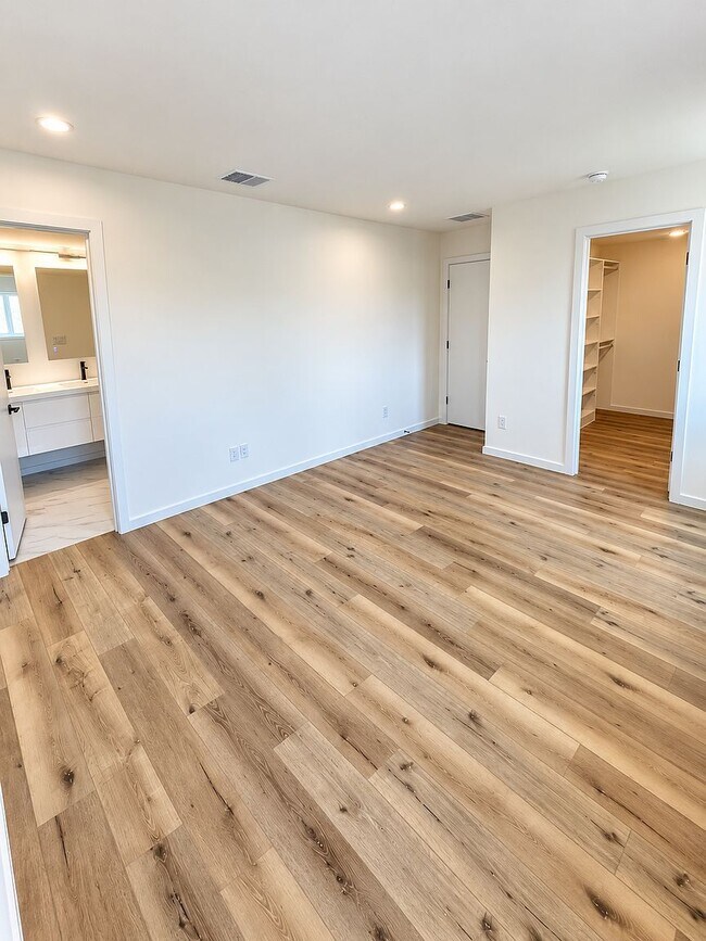 Building Photo - 4315 Scurry St