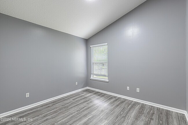 Building Photo - 2243 Trailwood Dr