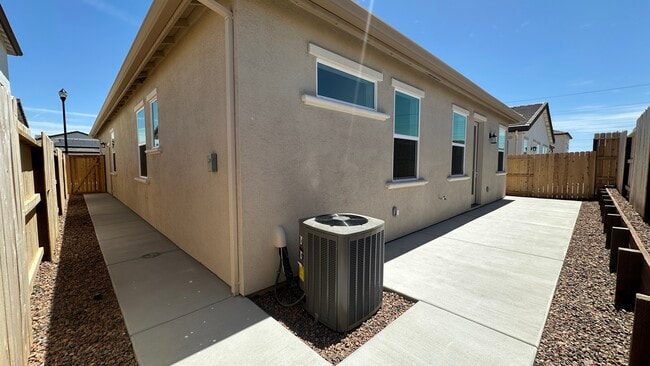 Building Photo - 4144 Gold Beam Wy