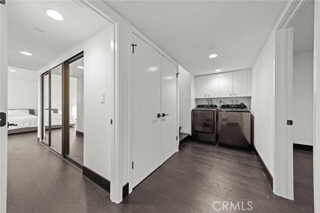 Building Photo - 685 Nyes Pl