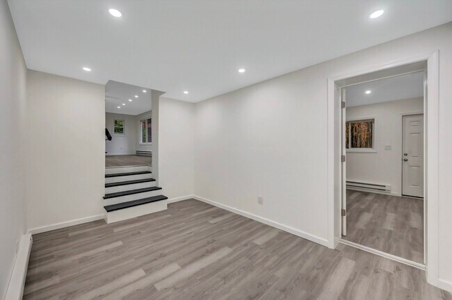 Building Photo - 752 Toll Rd