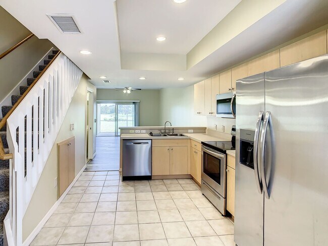 Building Photo - Deep Creek Townhome - Golf Course View (ONE FREE MONTH RENT FOR QUALIFIED APPLICANTS!)