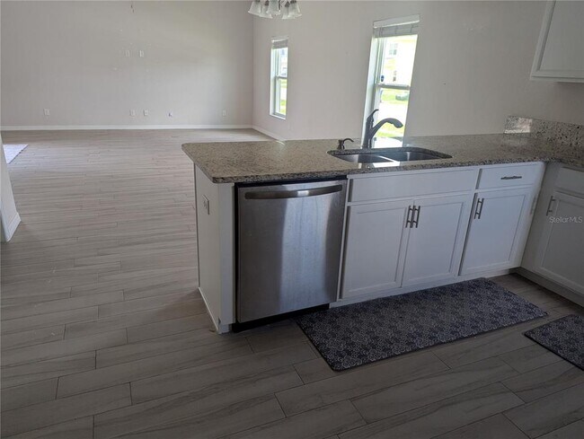 Building Photo - 1357 Salisbury Dr