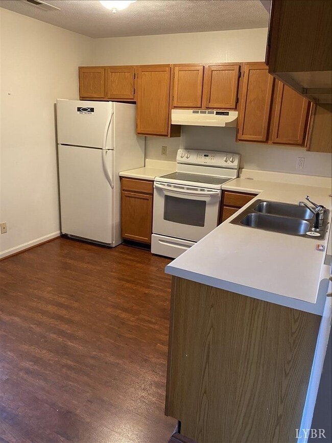 Building Photo - 112 Montview Forest Dr