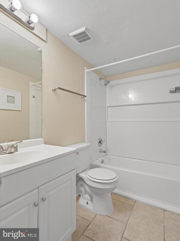 Building Photo - 10611 Cobblestone Dr