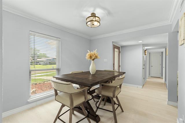 Building Photo - 2113 Victoria Rd