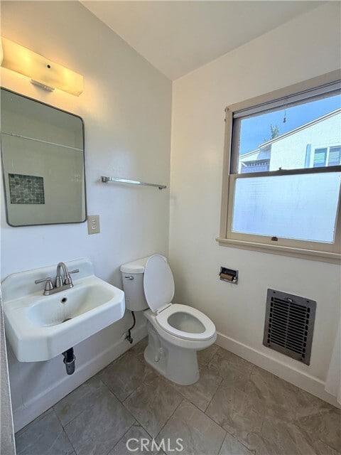 Building Photo - 2408 Hitchcock Dr