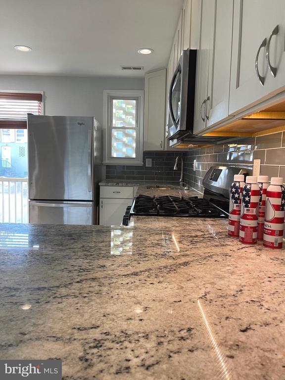 Building Photo - 108 G St SW