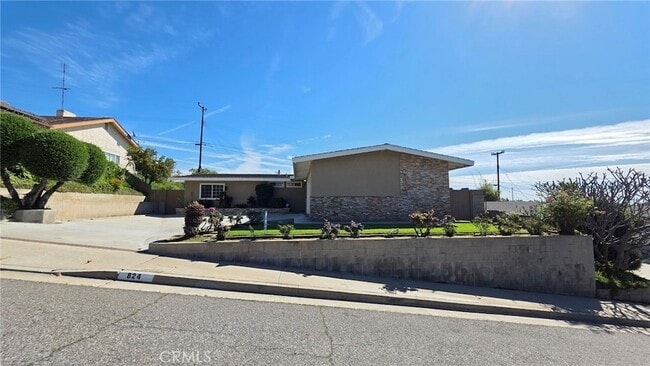 Building Photo - 824 N 16th St