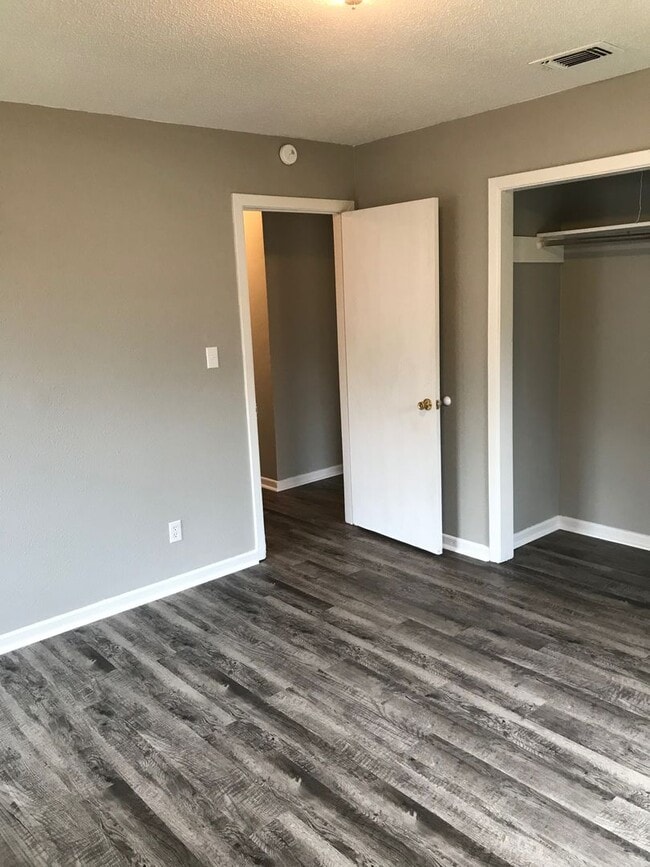 Building Photo - Available Now For Rent