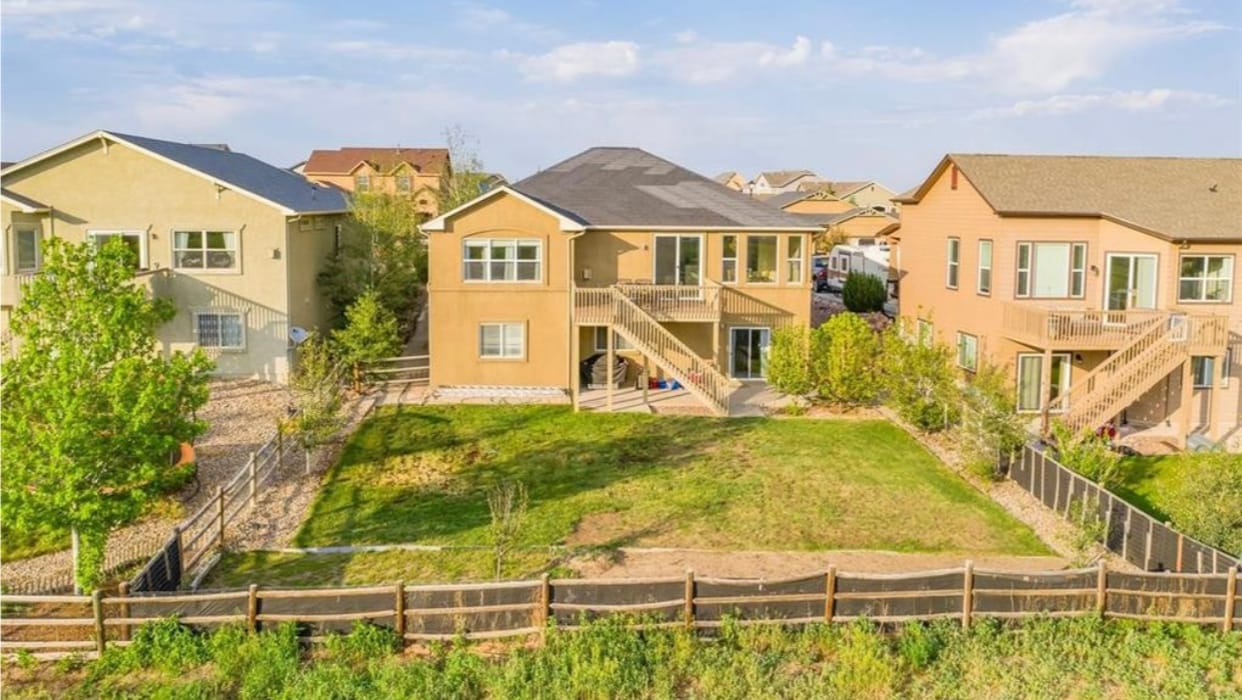 Building Photo - 10382 Capital Peak Way