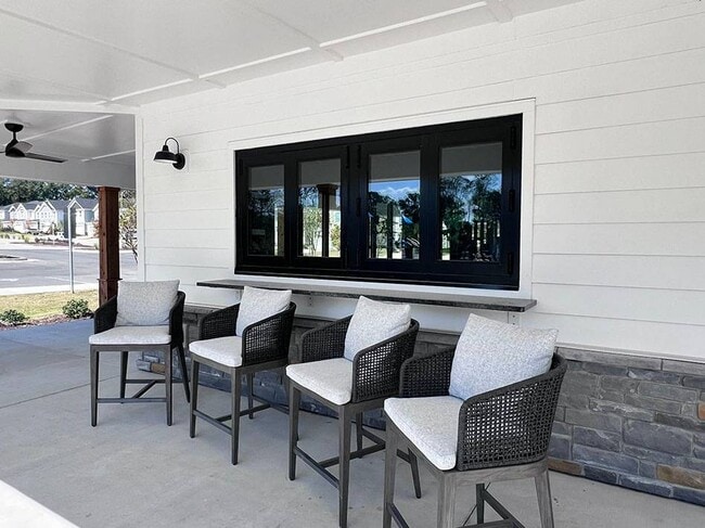 Building Photo - 139 Siebold St