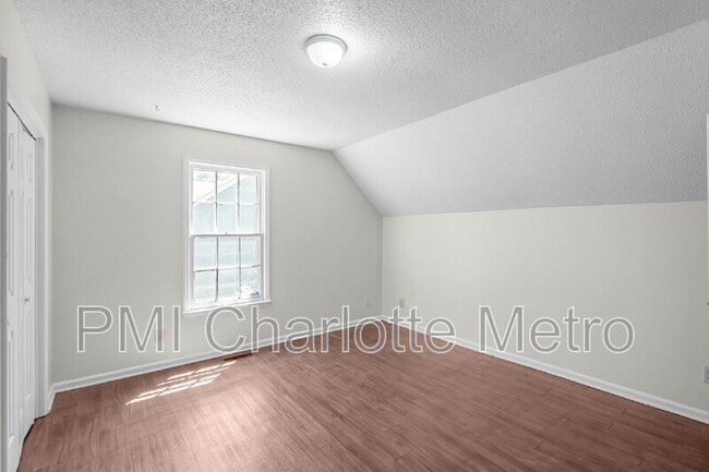 Building Photo - 10800 Whittersham Dr