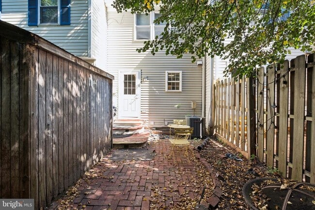 Building Photo - 32 Dorrell Ct