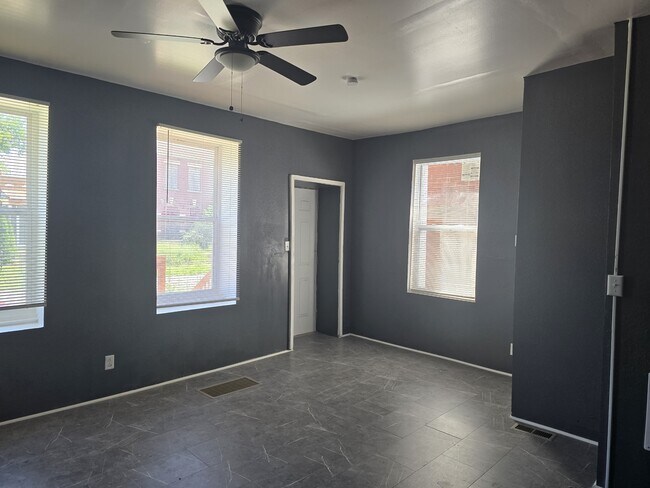 Building Photo - 5608 Wabada Ave