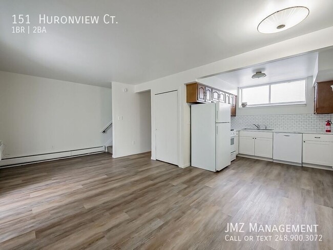 Building Photo - 151 Huronview Ct