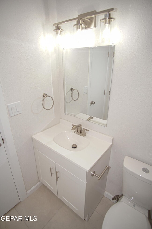 Building Photo - 4920 Alps Dr