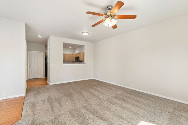 Building Photo - Granite Kitchen, Central AC, Oversized Gar...