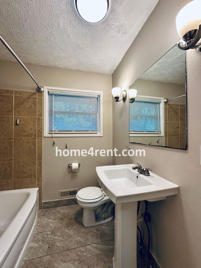 Building Photo - Attractive Prairie Village Ranch w/ FRESH ...
