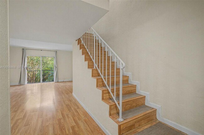 Building Photo - 6709 N Kendall Dr