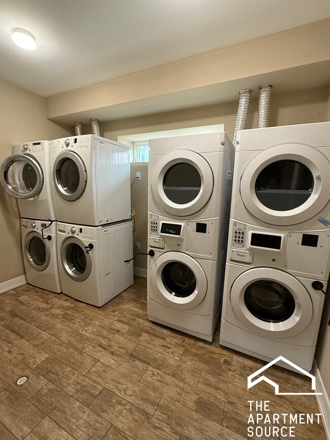 Building Photo - 3138 S Indiana Ave