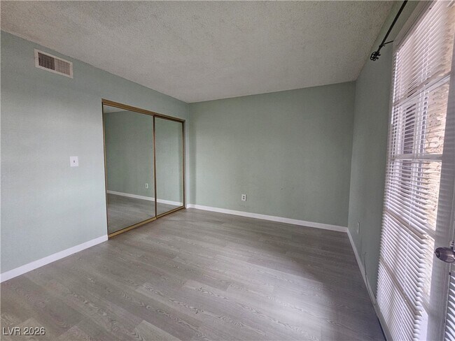 Building Photo - 4752 O'Bannon Dr