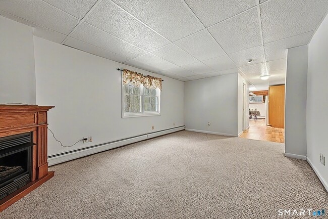 Building Photo - 15 Indian Hill Ln