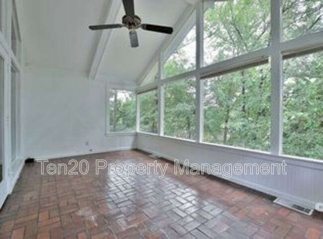 Building Photo - 4720 Shenandoah Ct