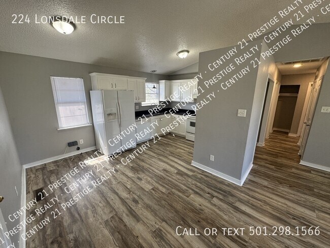 Building Photo - 224 Lonsdale Cir