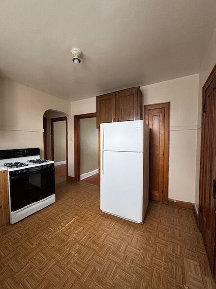 Building Photo - 4239 W George St