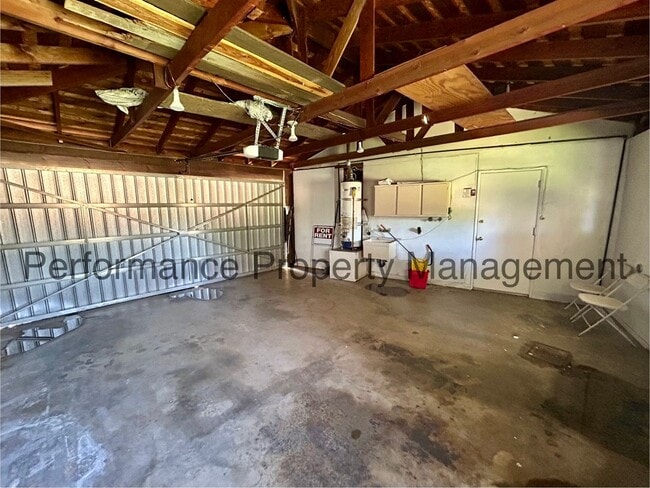 Building Photo - Beautiful 4 Bed/2 Bath 55+ Home w/ RBP & S...