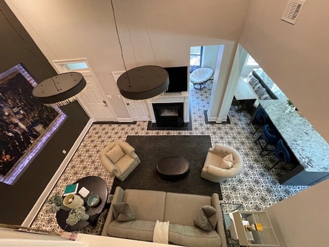 Building Photo - Stunning Furnished 3 Bedroom 3 Bath Condominium ON Piedmont Park!