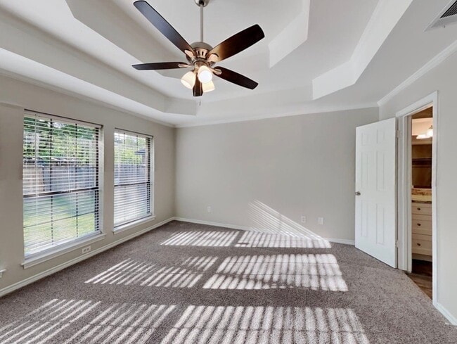 Building Photo - 611 Arbor Creek Dr