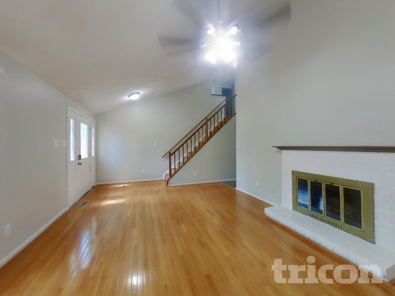 Building Photo - 2241 Old Bailey Ct